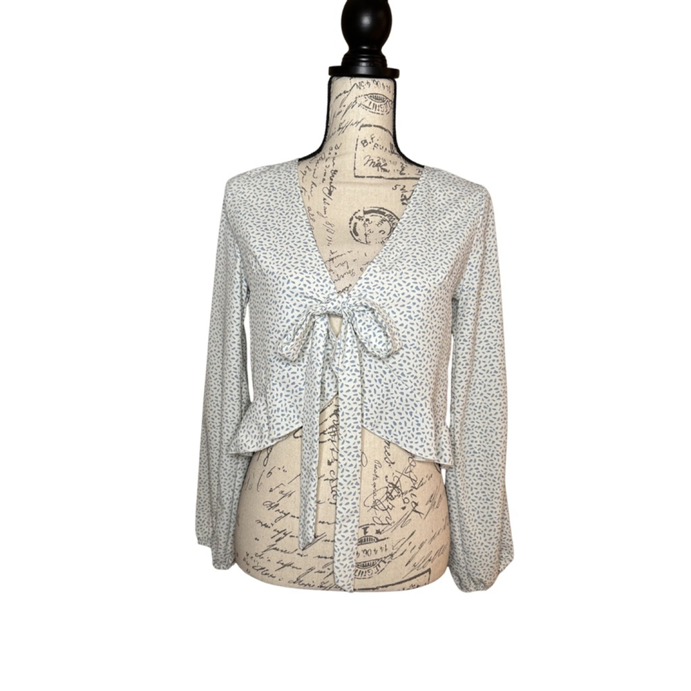 Sadie & Sage Size Extra Small NWT Frilly Long Sleeve Shrug Front Tie Top
